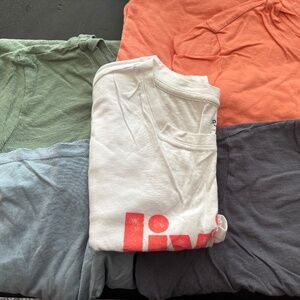 Old Navy lot of 2 xl tshirts